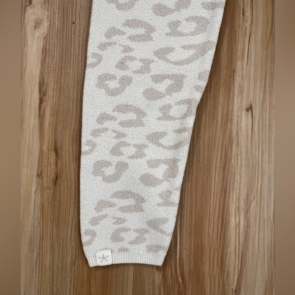 Barefoot Dreams Cozy Fleece Pants - Picture 3 of 5